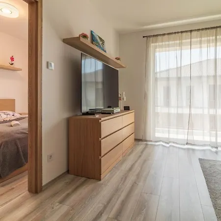 Blue Haven Lelle W Ac By Nw *